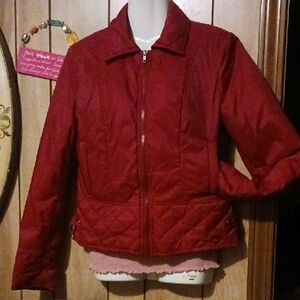 Elegant Red Quilted Women's Puffer Lightweight Jacket With Pockets